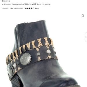 Circle G by corral boots 👢 sz.8 gently worn, like new! Very nice!